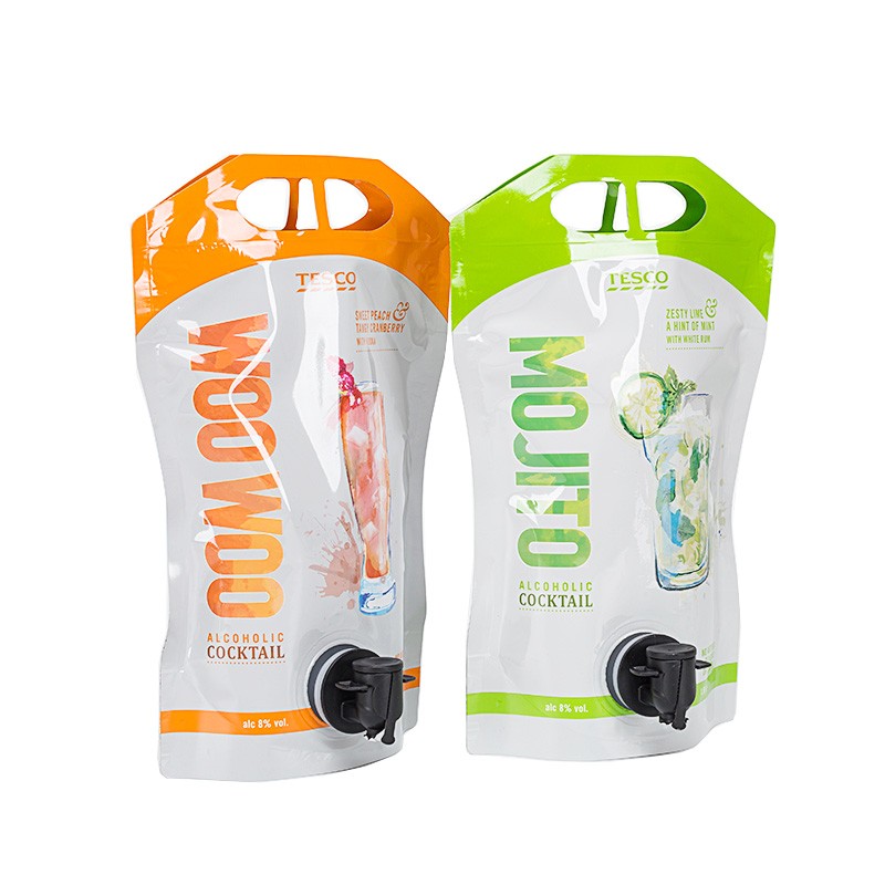 Bolsa con boquilla de doble fuelle para bebidas alcoh&oacute;licas